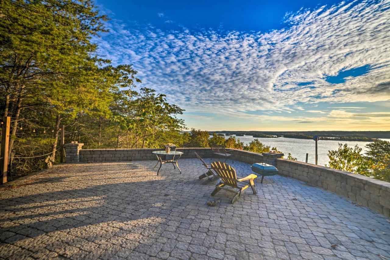 Historic Cabin With Stunning Kentucky Lake View Villa Waverly Exteriör bild